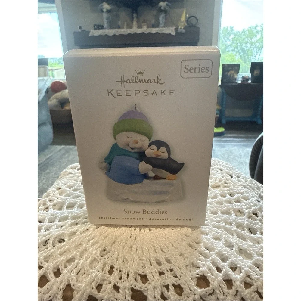 2010 Hallmark Keepsake Ornament Snow Buddies 13th in Series